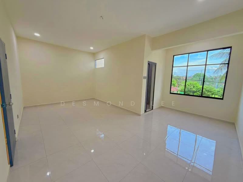2-storey Terraced House for Sale in Taman Desa Jaya (Johor Bahru) - Desmond Lee - Living Room - PropertyGuru.com.my