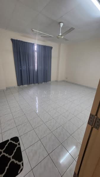 2-storey Terraced House for Rent in Kota Kemuning (Shah Alam) - Winnie Chow - Living Room - PropertyGuru.com.my