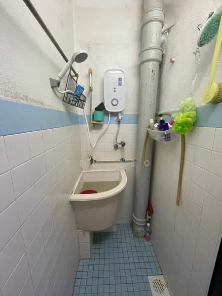 Rumah Flat untuk Dijual di Desa Intan - Pen Teo - Bathroom - PropertyGuru.com.my