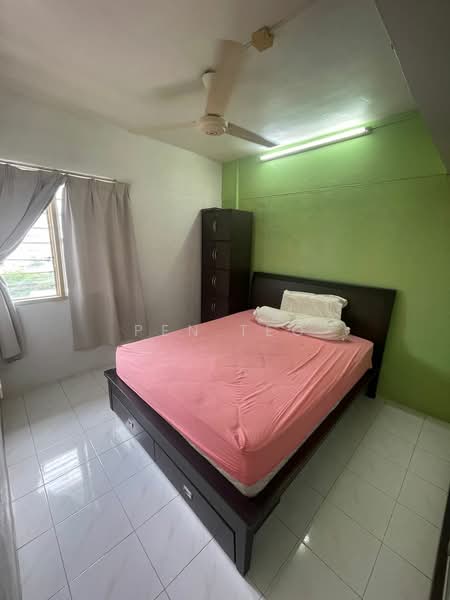 Rumah Flat untuk Dijual di Desa Intan - Pen Teo - Master Bedroom - PropertyGuru.com.my
