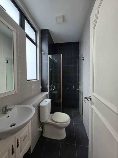 Semi-Detached House for Sale in Bukit Indah (Iskandar Puteri (Nusajaya)) - Karl Lim - Bathroom - PropertyGuru.com.my