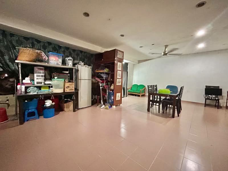 2-storey Terraced House for Sale in Seksyen 1a (Petaling Jaya) - Natasha Shadan - Living Room - PropertyGuru.com.my