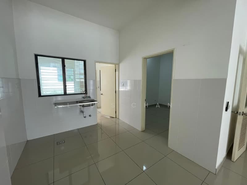 2.5-storey Terraced House for Sale in Setia Utama (Setia Alam) - Louis Chan - Kitchen - PropertyGuru.com.my