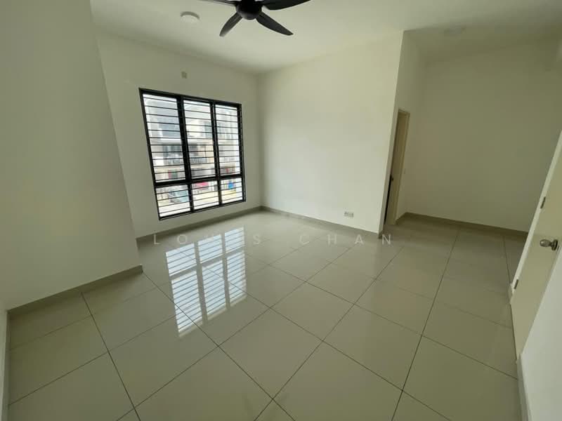 2.5-storey Terraced House for Sale in Setia Utama (Setia Alam) - Louis Chan - Living Room - PropertyGuru.com.my