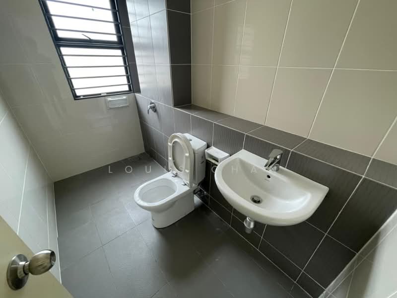 2.5-storey Terraced House for Sale in Setia Utama (Setia Alam) - Louis Chan - Bathroom - PropertyGuru.com.my