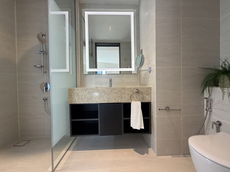Service Residence for Sale at Star Residences Three - Weis Oon - Bathroom - PropertyGuru.com.my