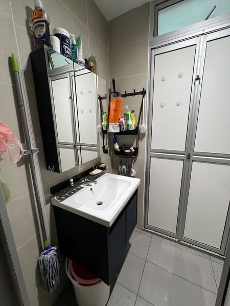 Pangsapuri untuk Dijual di Perling Apartment - Marvin Lim - Bathroom - PropertyGuru.com.my