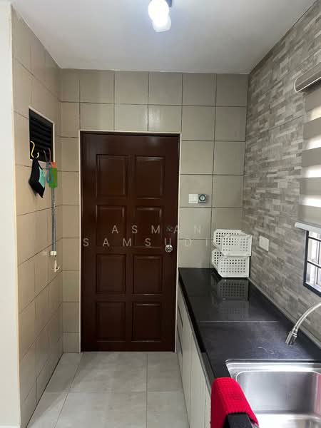 2-storey Terraced House for Rent in Shah Alam (Selangor) - Asman Samsudin - Kitchen - PropertyGuru.com.my