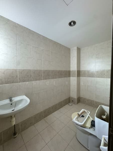 2.5-storey Terraced House for Rent in Taman Setia Indah (Tebrau) - Janice Yong - Bathroom - PropertyGuru.com.my