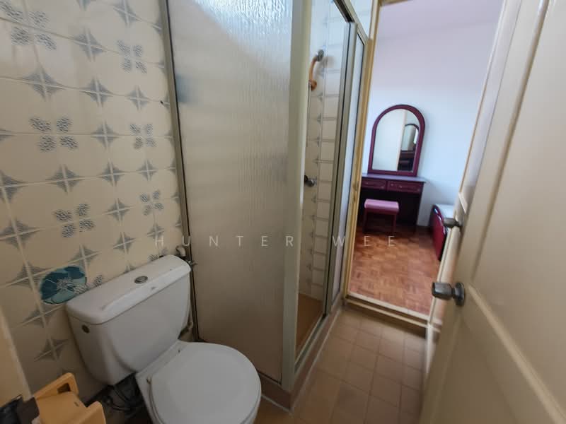 Semi-Detached House for Rent in Kampung Simpang Tiga (Kuching) - Hunter Wee - Bathroom - PropertyGuru.com.my