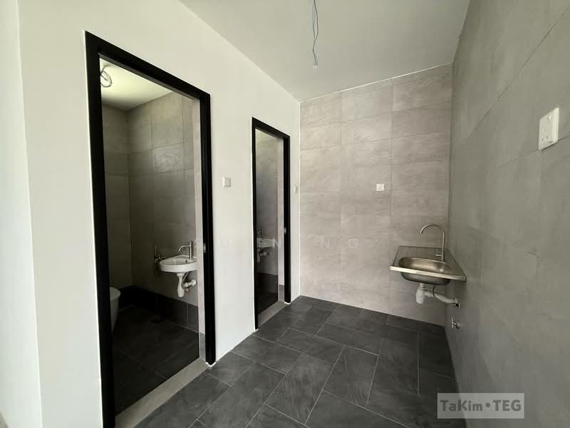 Factory for Rent in Kapar (Selangor) - Suen Ng - Bathroom - PropertyGuru.com.my