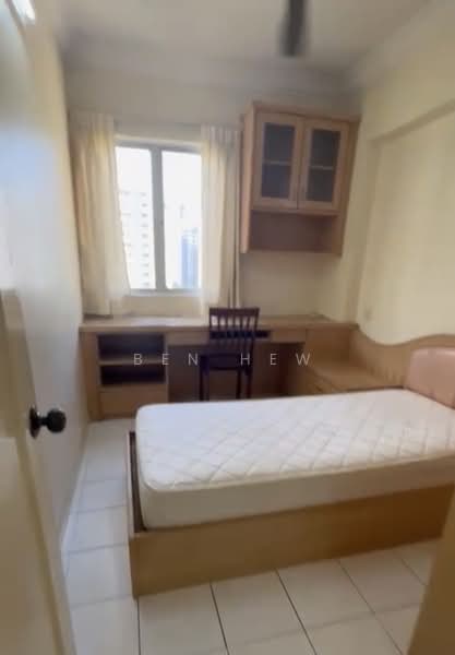 Kondominium untuk Disewa di Villa Emas - Ben Hew - Bedroom - PropertyGuru.com.my