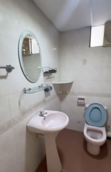 Kondominium untuk Disewa di Villa Emas - Ben Hew - Bathroom - PropertyGuru.com.my