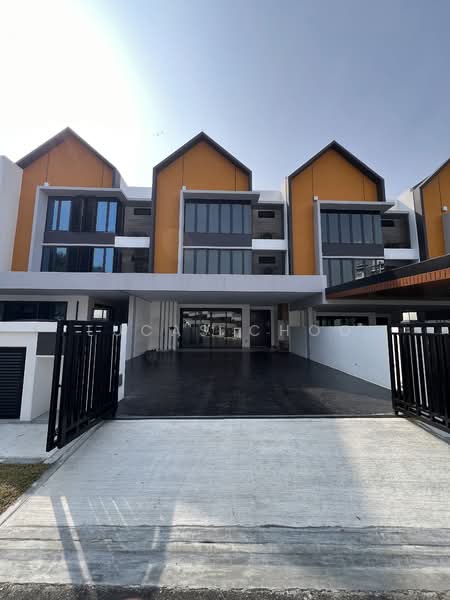 3-storey Terraced House for Sale in Taman Melawati (Ulu Kelang) - Lucas Choo - Exterior - PropertyGuru.com.my