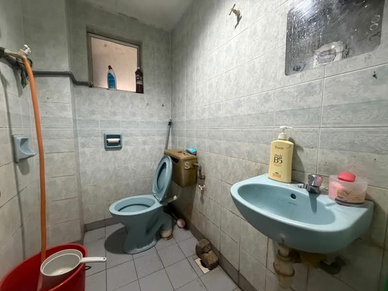 Rumah Teres 2 Tingkat untuk Dijual di Bandar Damai Perdana (Cheras) - Lewis Tam - Bathroom - PropertyGuru.com.my