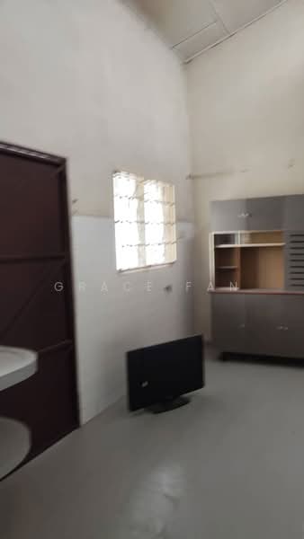 1-storey Terraced House for Rent in Taman Setia Jaya (Batu Pahat) - Grace Fan - Interior - PropertyGuru.com.my