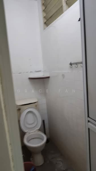 1-storey Terraced House for Rent in Taman Setia Jaya (Batu Pahat) - Grace Fan - Bathroom - PropertyGuru.com.my