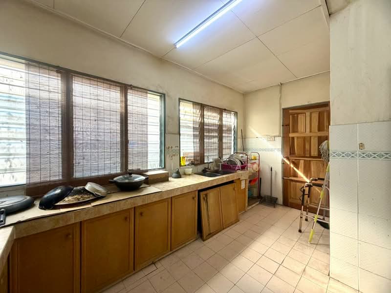 2-storey Terraced House for Sale in Bandar Tun Hussein Onn (Cheras) - Lewis Tam - Kitchen - PropertyGuru.com.my