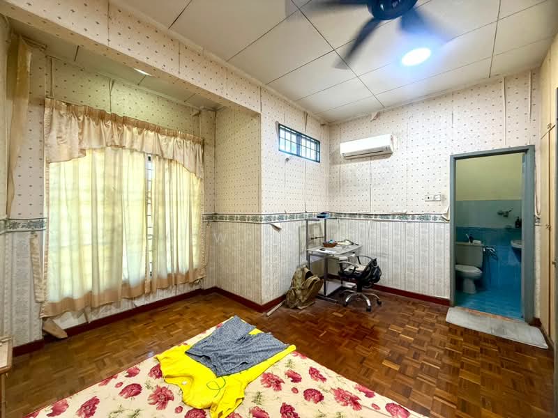 2-storey Terraced House for Sale in Bandar Tun Hussein Onn (Cheras) - Lewis Tam - Bedroom - PropertyGuru.com.my