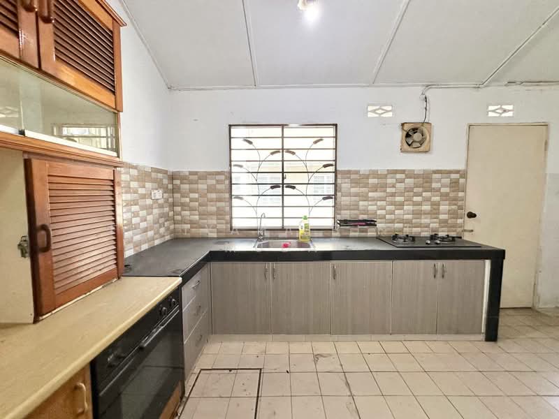 2-storey Terraced House for Sale in Taman Melewar (Gombak) - Faliyana binti Muda - Kitchen - PropertyGuru.com.my