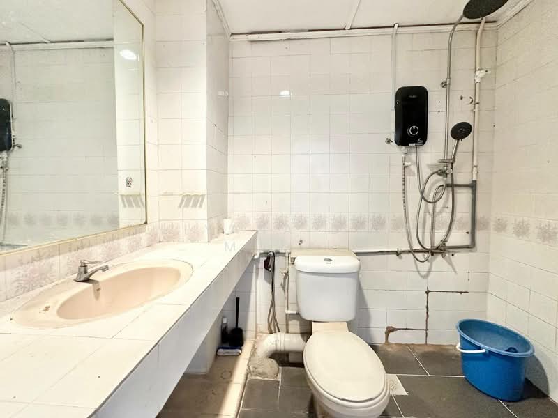 2-storey Terraced House for Sale in Taman Melewar (Gombak) - Faliyana binti Muda - Bathroom - PropertyGuru.com.my