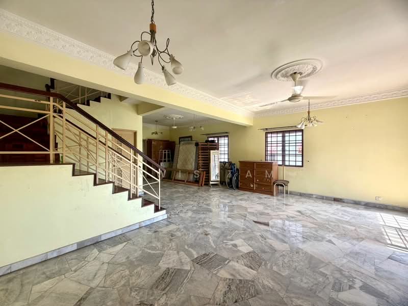 2-storey Terraced House for Sale in Bandar Tun Hussein Onn (Cheras) - Lewis Tam - Living Room - PropertyGuru.com.my
