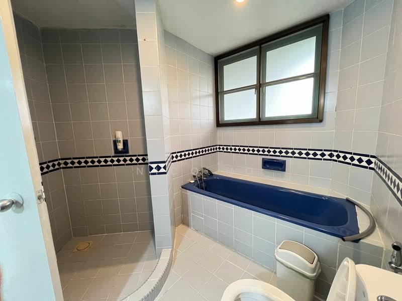 Kondominium untuk Dijual di The Straits View Condominium - Nico Ho - Bathroom - PropertyGuru.com.my