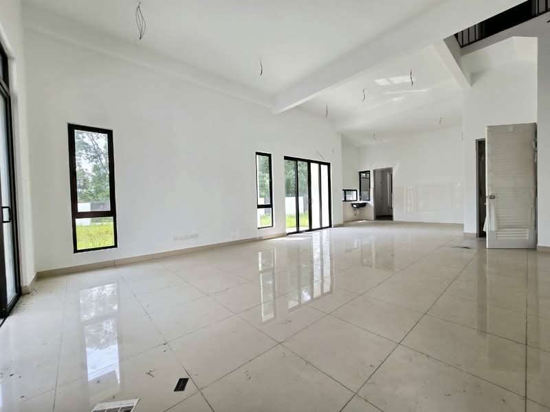 Rumah Teres 2 Tingkat untuk Dijual di Legasi 1 (Puchong) - John Lee - Living Room - PropertyGuru.com.my