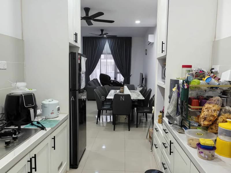 Rumah Teres 2 Tingkat untuk Disewa di Iskandar Puteri (Nusajaya) (Johor) - Tan Bing Yi - Kitchen - PropertyGuru.com.my