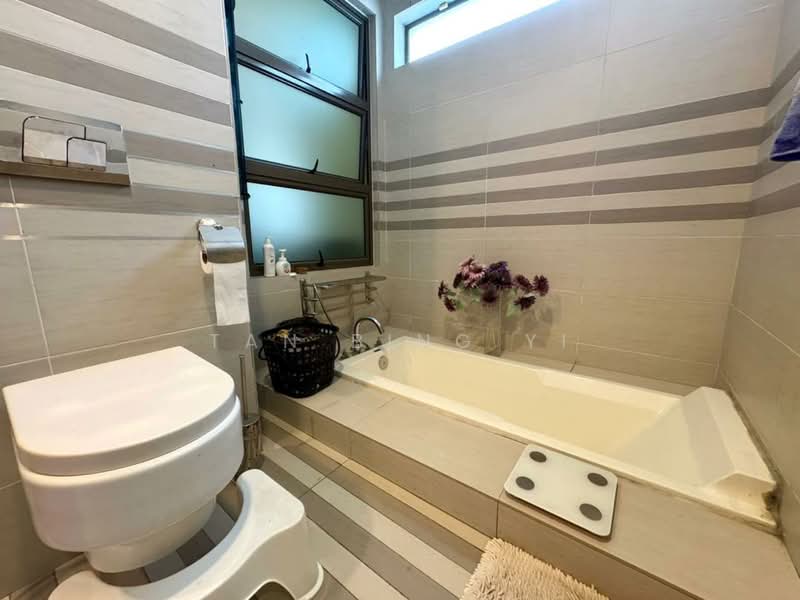 Bungalow for Sale in East Ledang (Iskandar Puteri (Nusajaya)) - Tan Bing Yi - Bathroom - PropertyGuru.com.my