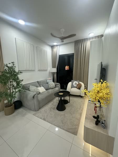 Servis Apartment untuk Disewa di Sunway Velocity TWO - Yu Choi Voo - Living Room - PropertyGuru.com.my