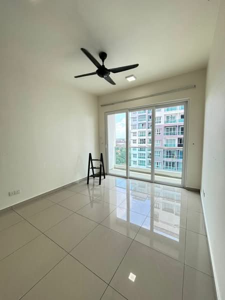 Service Residence for Sale at Seasons Amara Larkin - Tan Bing Yi - Interior - PropertyGuru.com.my