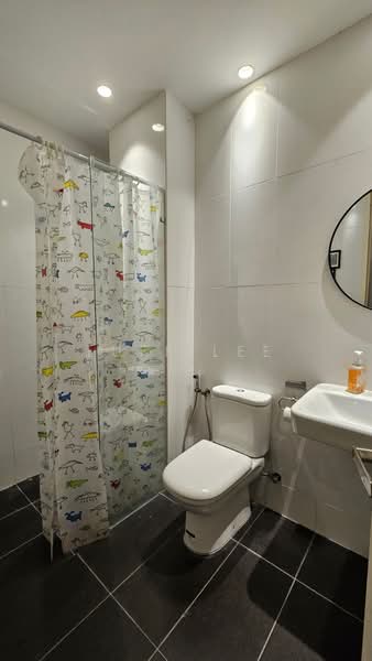 Servis Apartment untuk Disewa di Reizz Residence - Luff Lee - Bathroom - PropertyGuru.com.my