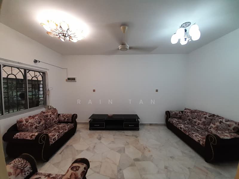 Rumah Flat untuk Disewa di Taman Sri Endah Flat - Rain Tan - Living Room - PropertyGuru.com.my