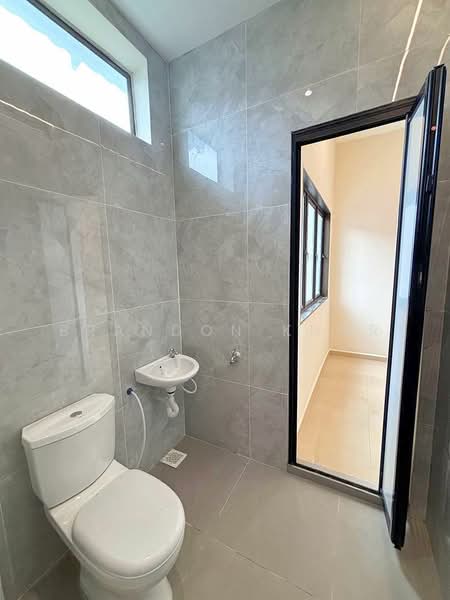 2-storey Terraced House for Sale in Taman Skudai Baru (Skudai) - Brandon Khor - Bathroom - PropertyGuru.com.my