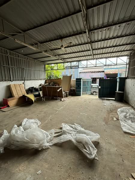 Terrace Factory for Rent in Taman Perindustrian Kota Puteri (Masai) - Tan Bing Yi - Interior - PropertyGuru.com.my