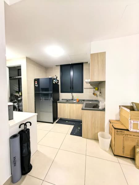 Service Residence for Rent at KL Gateway Premium Residences - Charlotte Tee - Kitchen - PropertyGuru.com.my