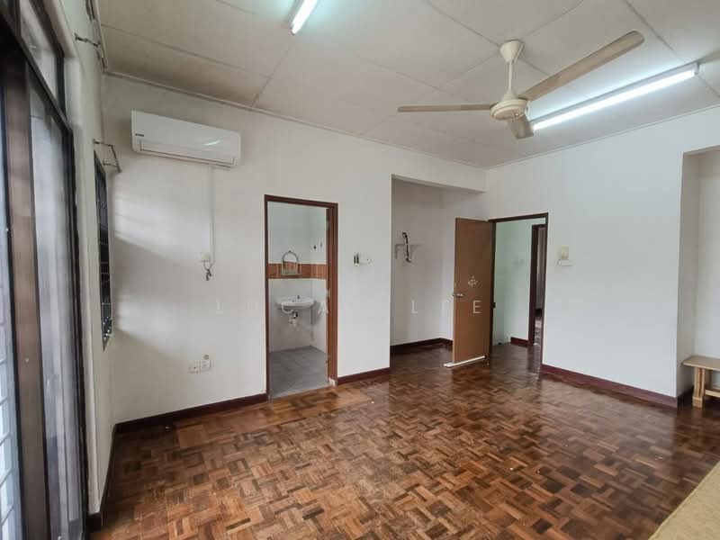 Rumah Teres 2 Tingkat untuk Dijual di Permas Jaya (Johor) - Lucas Lee - Living Room - PropertyGuru.com.my