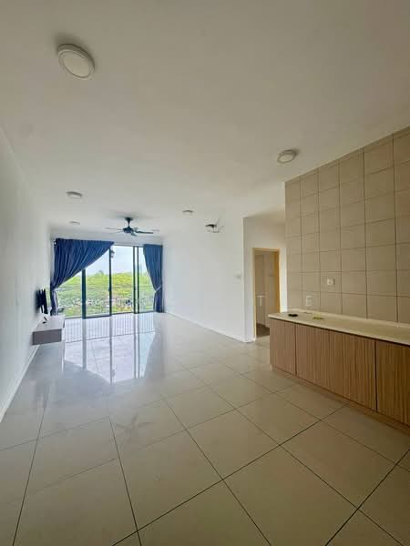 Kondominium untuk Dijual di The WaterEdge (Pinggiran Air) - Paggie Tee - Living Room - PropertyGuru.com.my