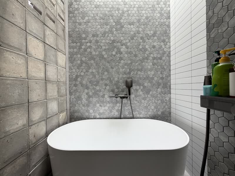 Rumah Banglo untuk Dijual di Bandar Sungai Long (Selangor) - Charisse Ng - Bathroom - PropertyGuru.com.my