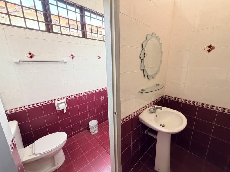 2-storey Terraced House for Sale in Taman Sutera (Johor Bahru) - Tan Bing Yi - Bathroom - PropertyGuru.com.my