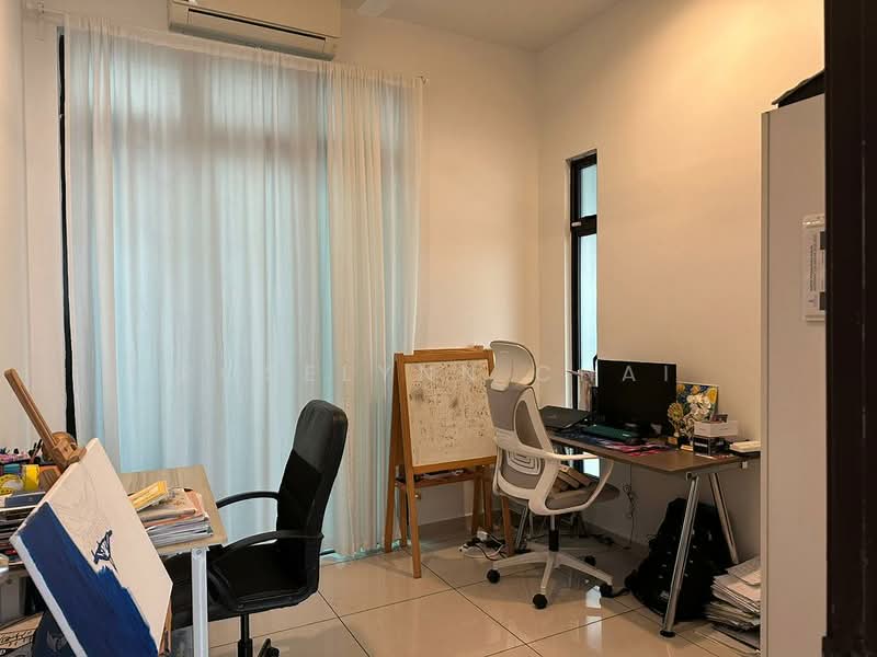 Rumah Berkembar untuk Dijual di Senibong Cove (Masai) - Roselynn Chai - Study - PropertyGuru.com.my