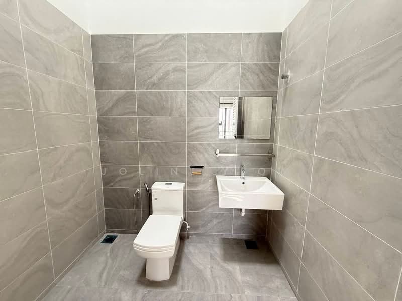 Rumah Teres 3 Tingkat untuk Dijual di Panorama Lapangan Perdana (Ipoh) - Joline YEOW - Bathroom - PropertyGuru.com.my