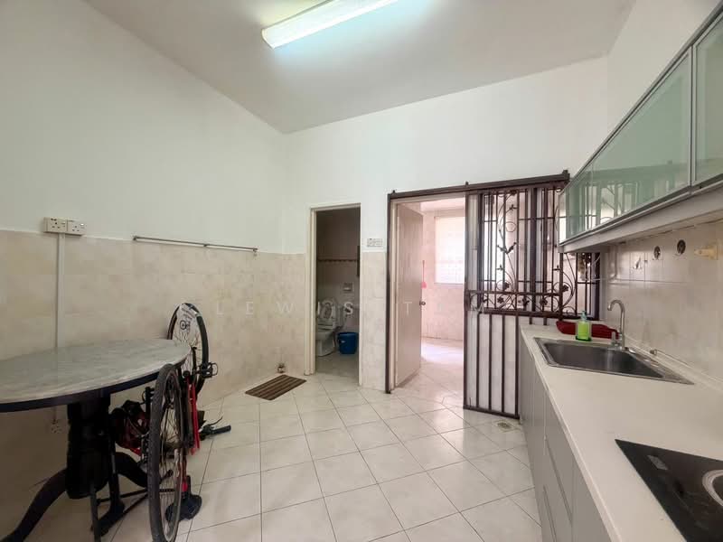 2-storey Terraced House for Sale in Bandar Baru Sungai Long (Kajang) - Lewis Tam - Kitchen - PropertyGuru.com.my