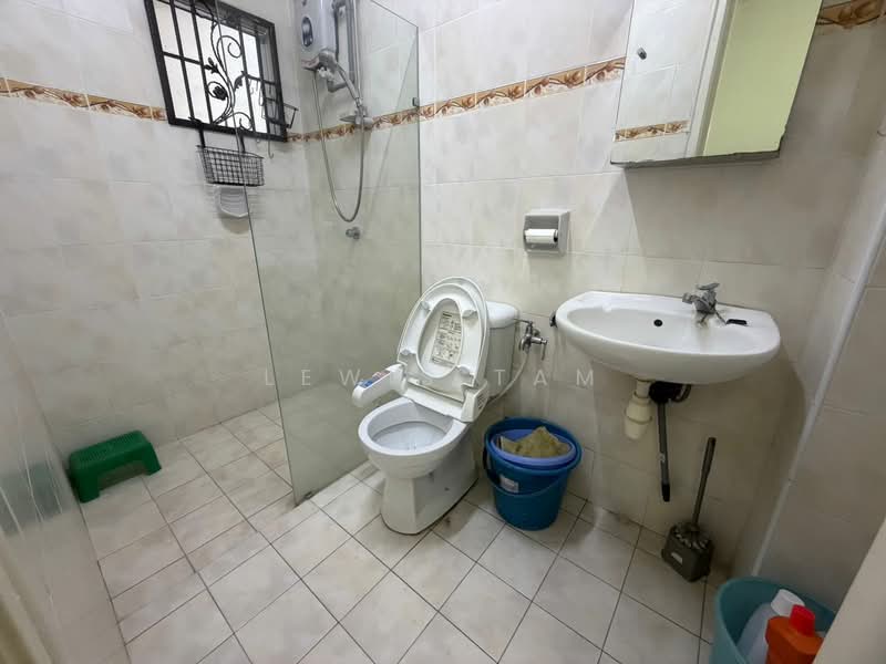 2-storey Terraced House for Sale in Bandar Baru Sungai Long (Kajang) - Lewis Tam - Bathroom - PropertyGuru.com.my