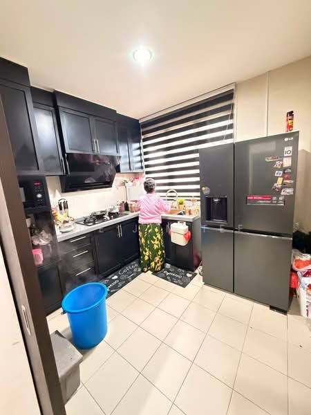 Semi-Detached House for Rent in Taman Glenmarie (Johor Bahru) - Sue Jin Tee - Kitchen - PropertyGuru.com.my