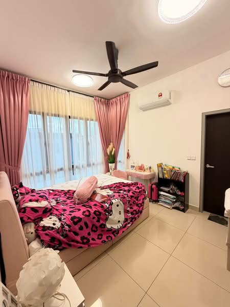 Semi-Detached House for Rent in Taman Glenmarie (Johor Bahru) - Sue Jin Tee - Bedroom - PropertyGuru.com.my