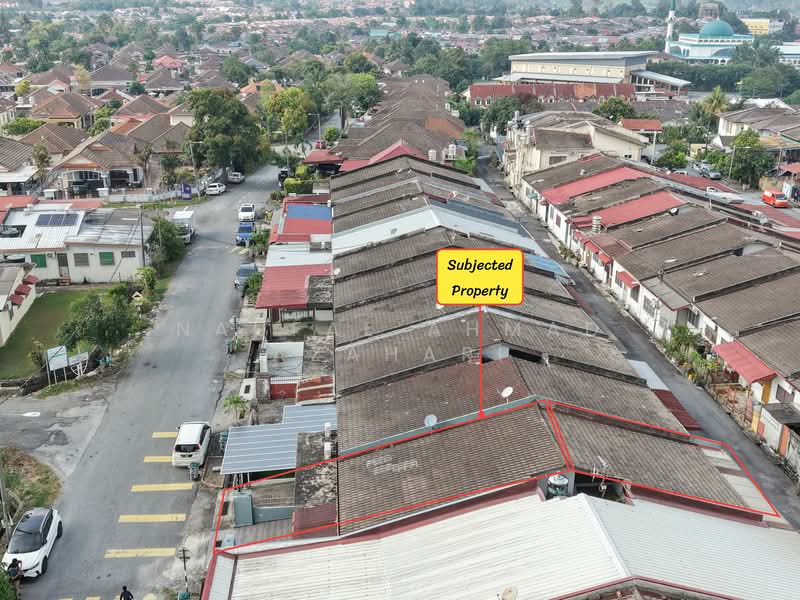 Rumah Teres 1 Tingkat untuk Dijual di Taman Sikamat Jaya (Sikamat) - Naufal Ahmad Azahari - Drone view (Right zoom in) - PropertyGuru.com.my