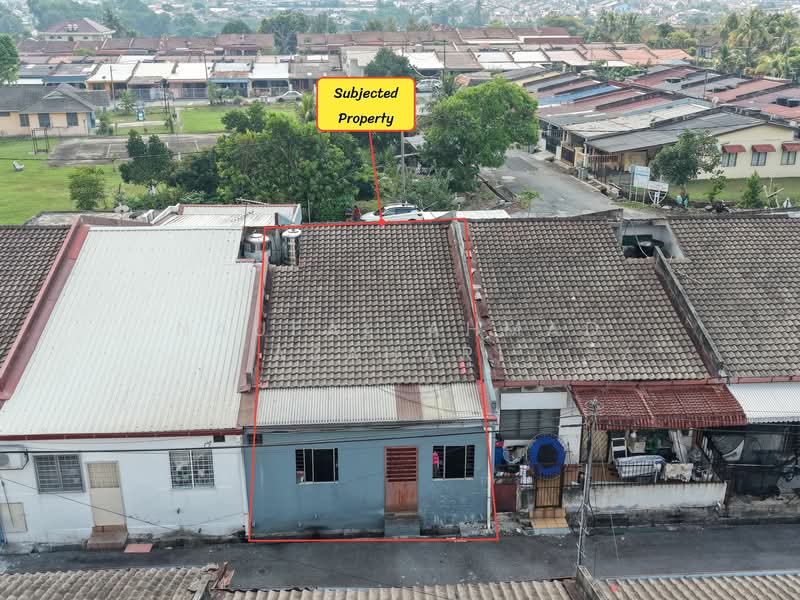 Rumah Teres 1 Tingkat untuk Dijual di Taman Sikamat Jaya (Sikamat) - Naufal Ahmad Azahari - Drone view (Rear zoom in) - PropertyGuru.com.my