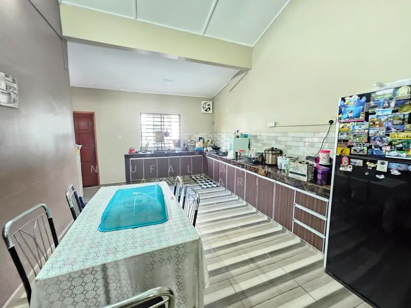 Rumah Teres 1 Tingkat untuk Dijual di Taman Sikamat Jaya (Sikamat) - Naufal Ahmad Azahari - Kitchen - PropertyGuru.com.my